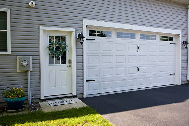 24/7 Emergency Garage Door Panel Replacement experts in Tipp City, OH